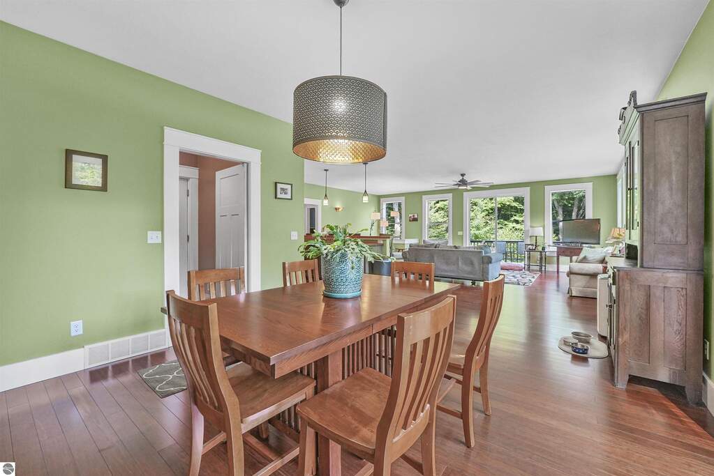 3 Bedroom Single Family Home/House's Image 3