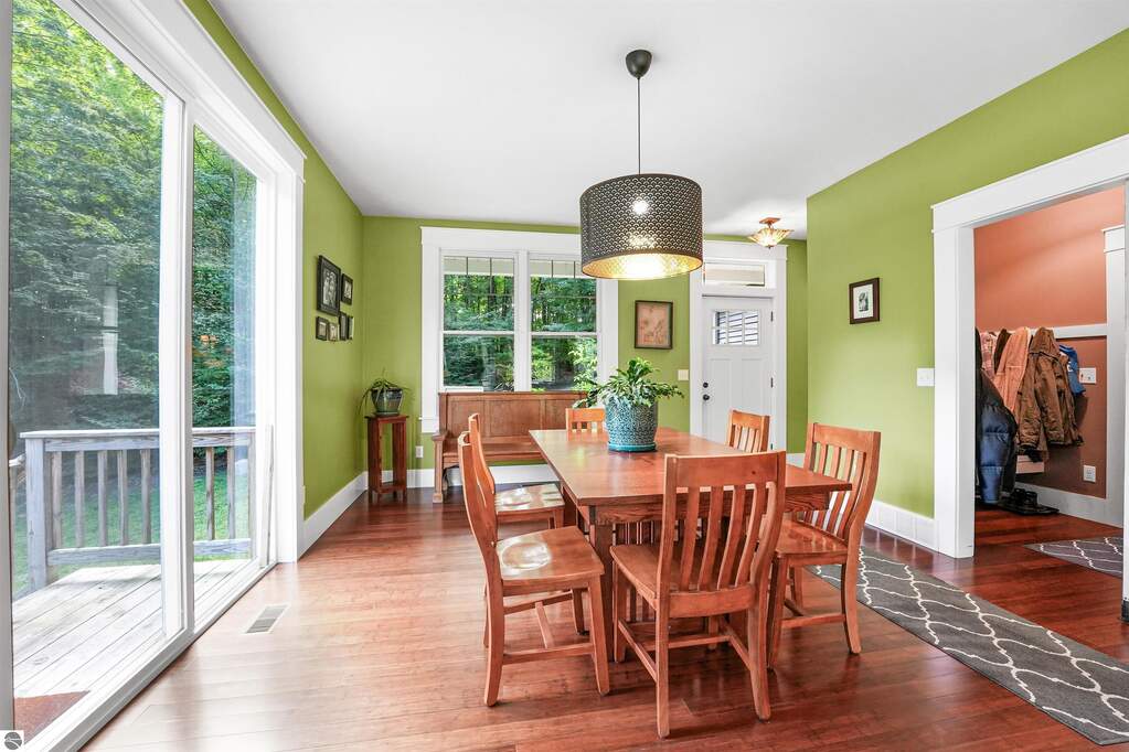 3 Bedroom Single Family Home/House's Image 4