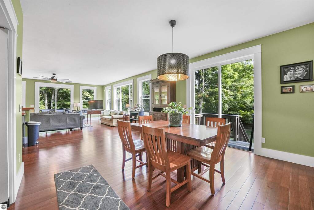 3 Bedroom Single Family Home/House's Image 5