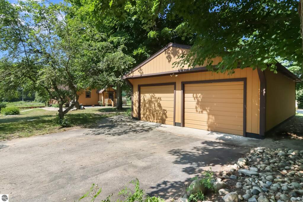 2 Bedroom Single Family Home/House's Image 10