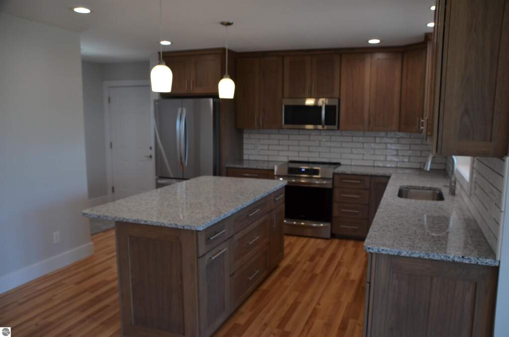 3 Bedroom Single Family Home/House's Image 11