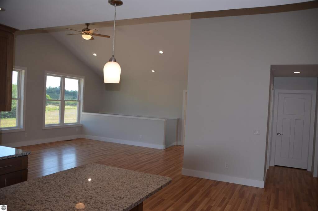 3 Bedroom Single Family Home/House's Image 12