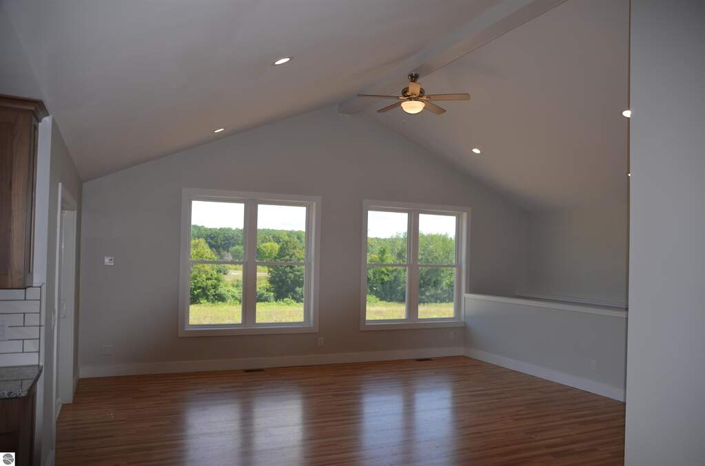 3 Bedroom Single Family Home/House's Image 14