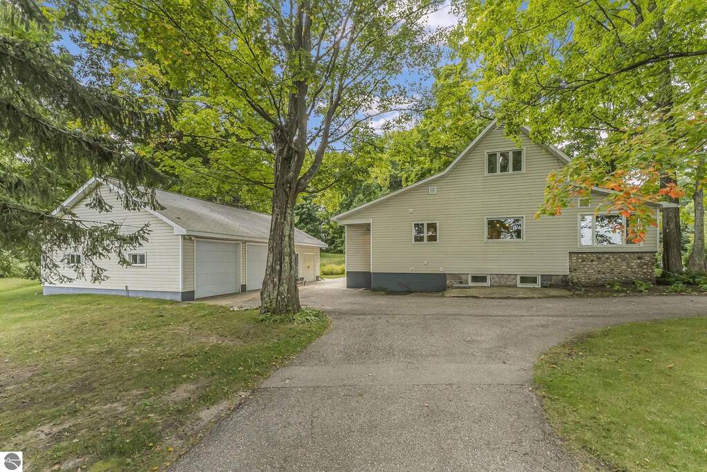 2 Bedroom Single Family Home/House's Image 32