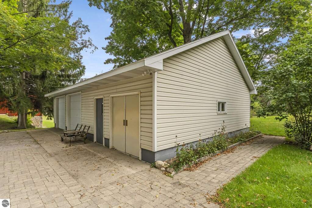 2 Bedroom Single Family Home/House's Image 39