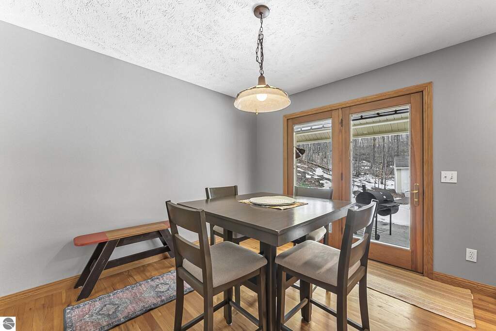 4 Bedroom Single Family Home/House's Image 9