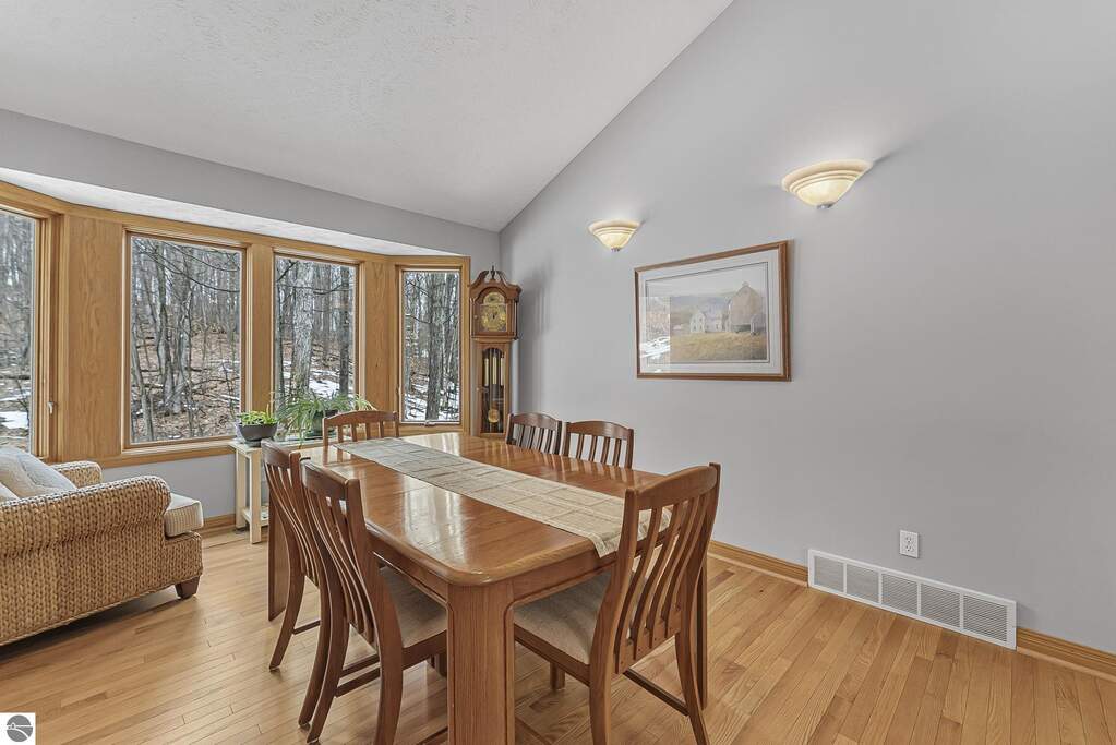 4 Bedroom Single Family Home/House's Image 10