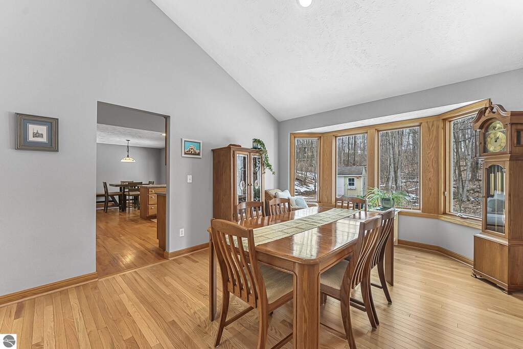 4 Bedroom Single Family Home/House's Image 11