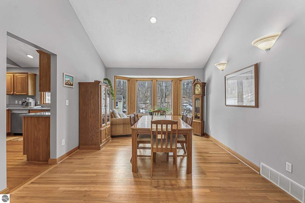 4 Bedroom Single Family Home/House's Image 12