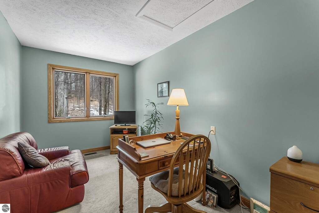4 Bedroom Single Family Home/House's Image 22