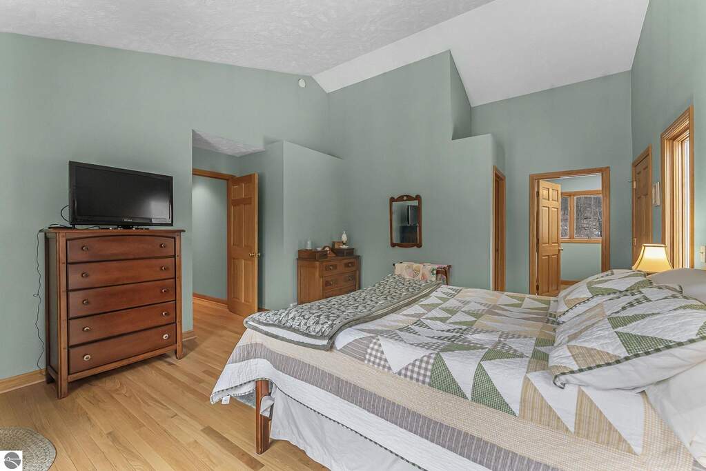 4 Bedroom Single Family Home/House's Image 23