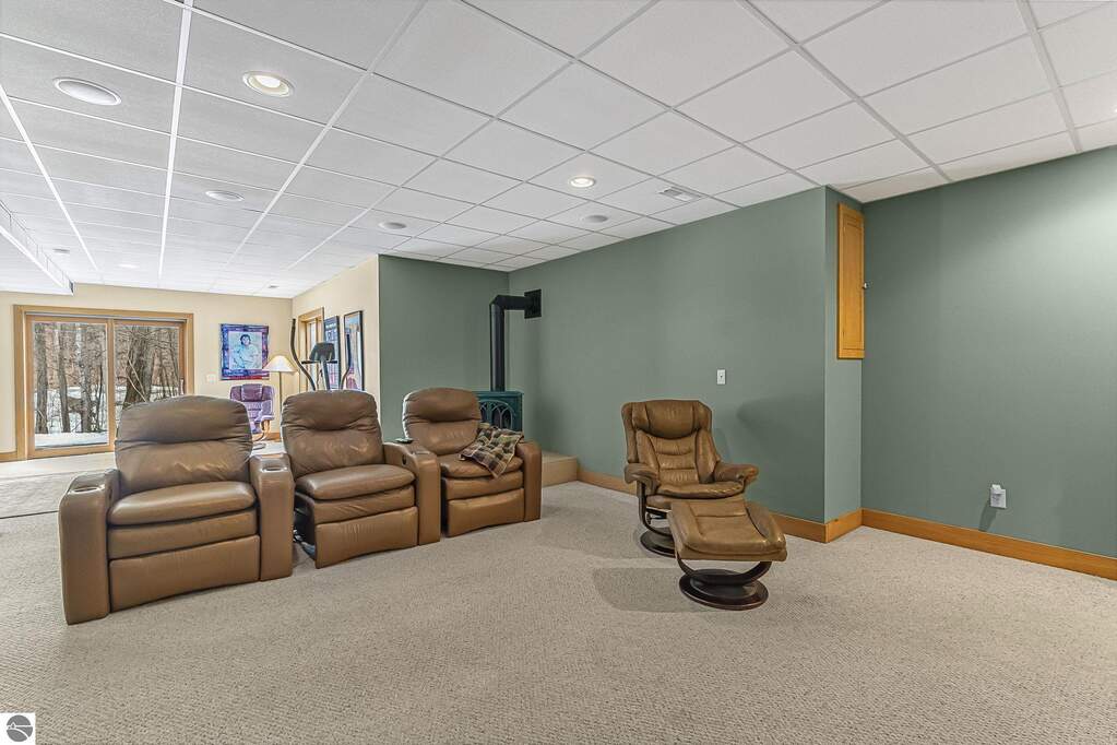 4 Bedroom Single Family Home/House's Image 37