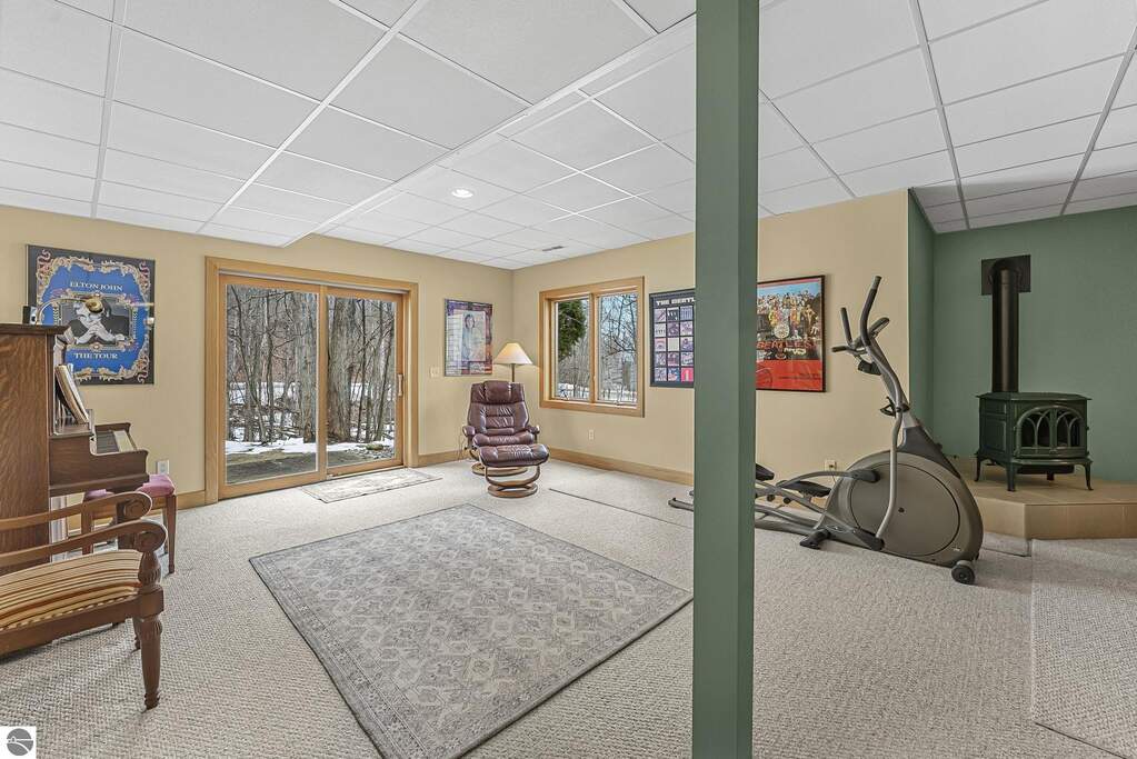 4 Bedroom Single Family Home/House's Image 40