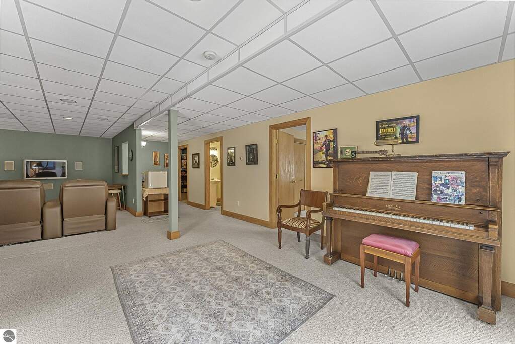 4 Bedroom Single Family Home/House's Image 41