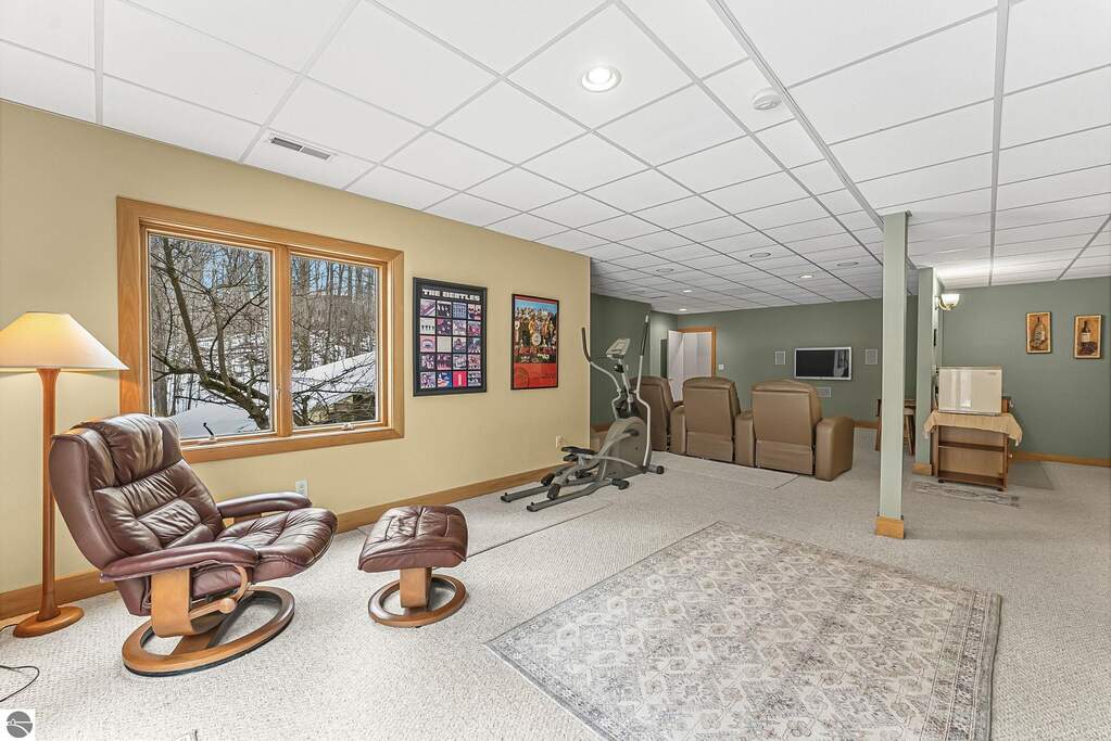 4 Bedroom Single Family Home/House's Image 42