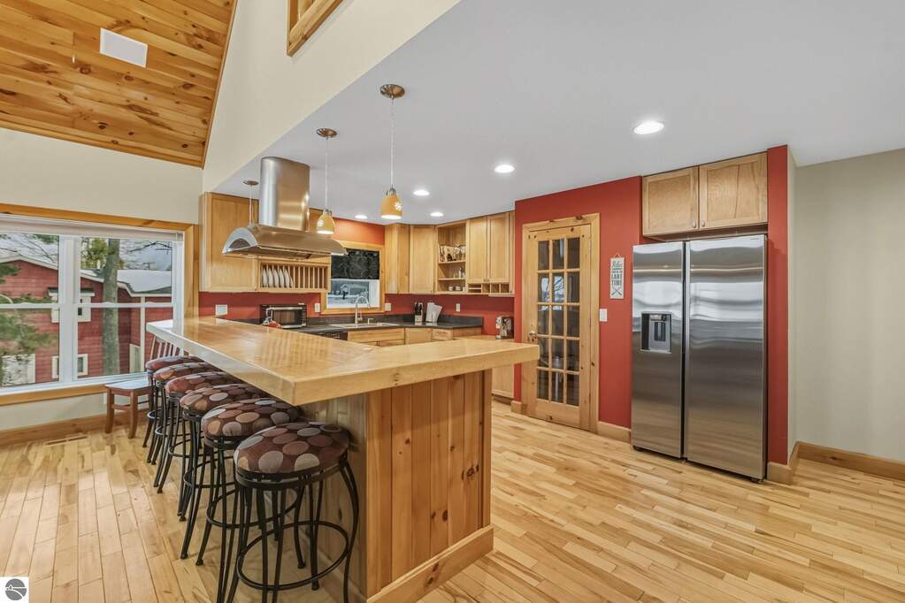 4 Bedroom Single Family Home/House's Image 14