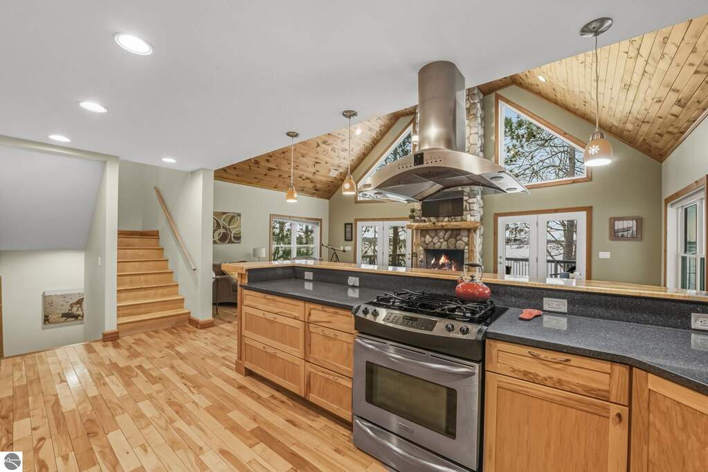 4 Bedroom Single Family Home/House's Image 20