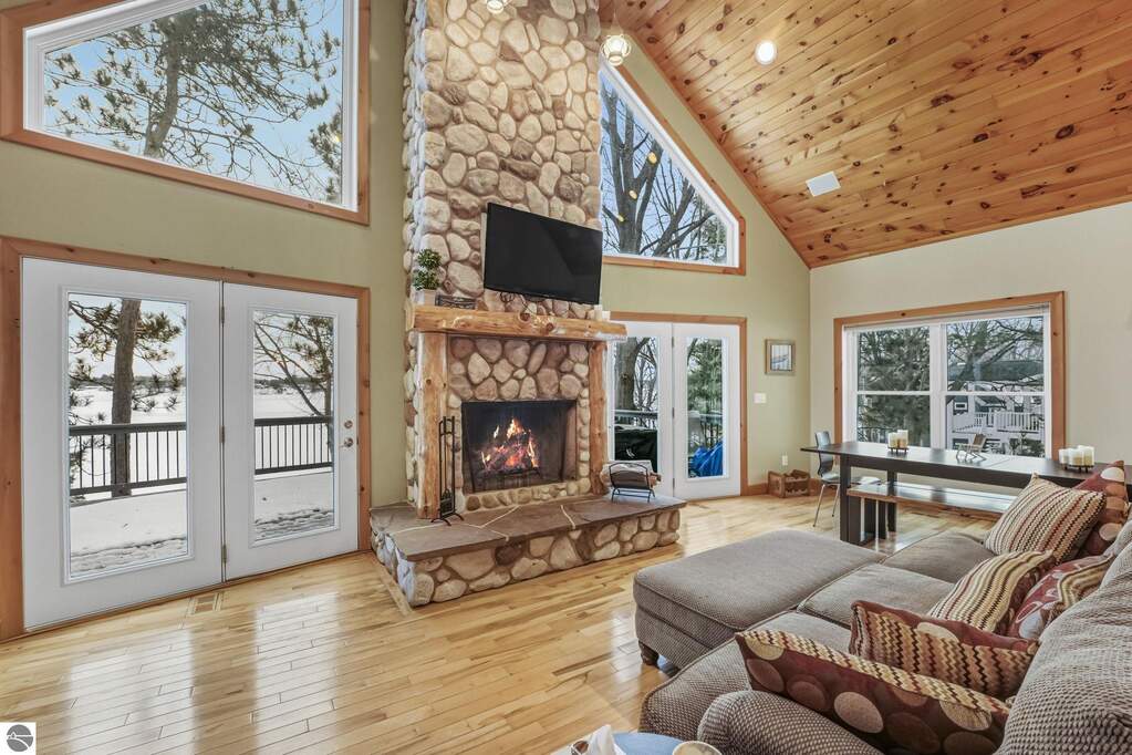 4 Bedroom Single Family Home/House's Image 23