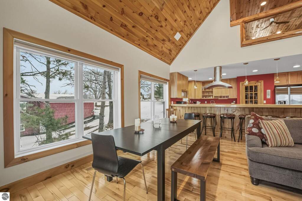 4 Bedroom Single Family Home/House's Image 25