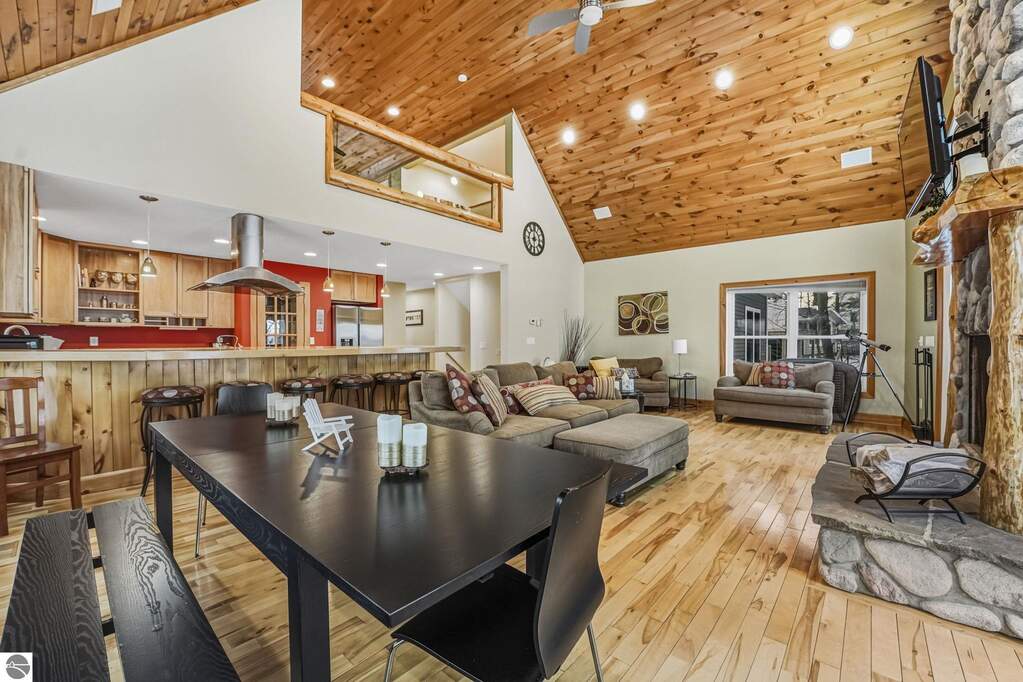 4 Bedroom Single Family Home/House's Image 26
