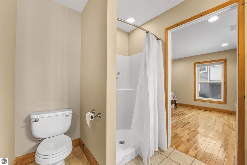 4 Bedroom Single Family Home/House's Image 36