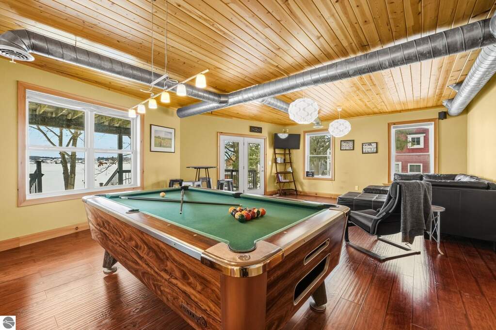 4 Bedroom Single Family Home/House's Image 39
