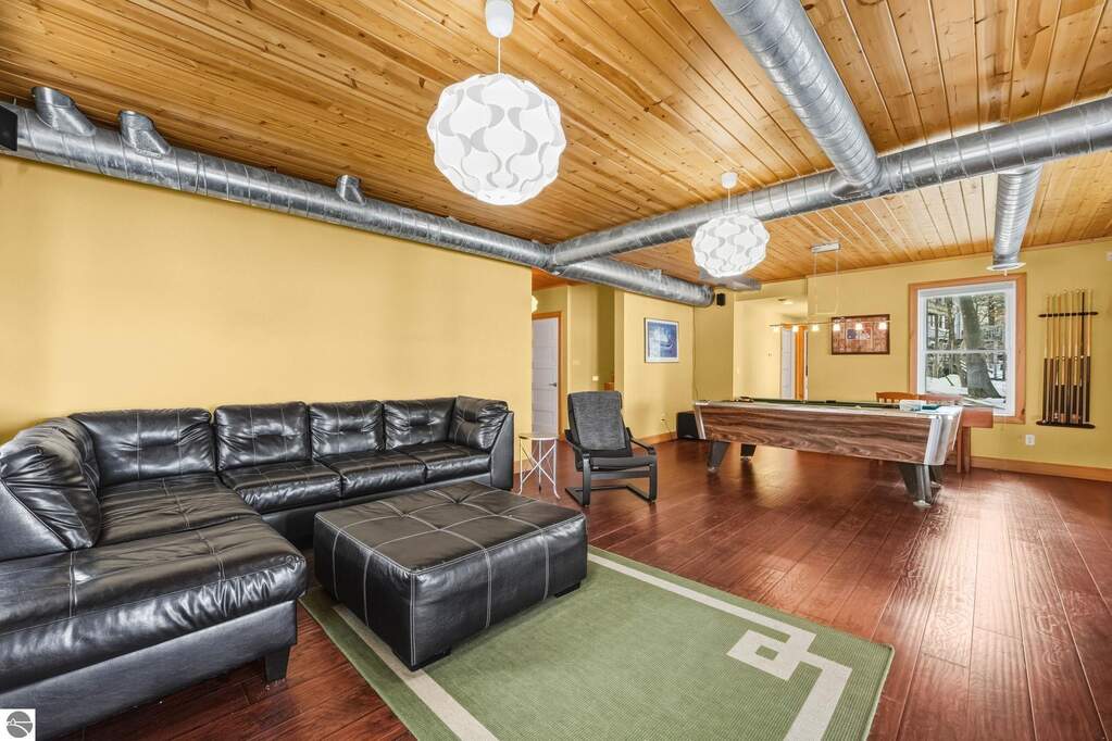 4 Bedroom Single Family Home/House's Image 42