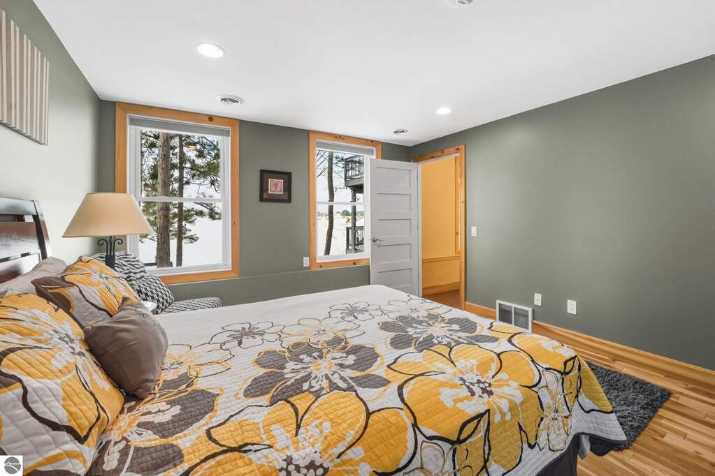 4 Bedroom Single Family Home/House's Image 43