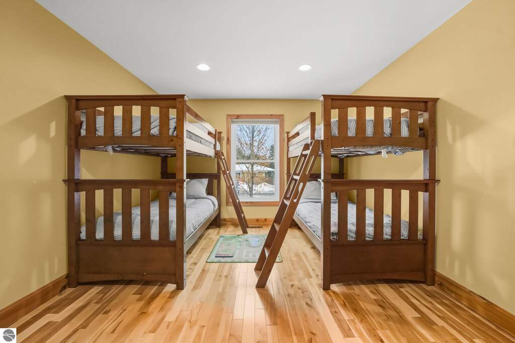 4 Bedroom Single Family Home/House's Image 60
