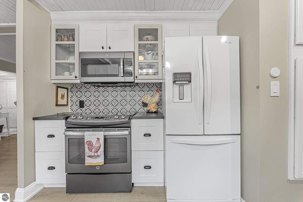 4 Bedroom Single Family Home/House's Image 17