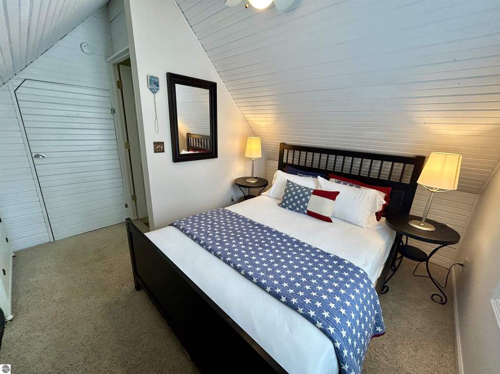 4 Bedroom Single Family Home/House's Image 32