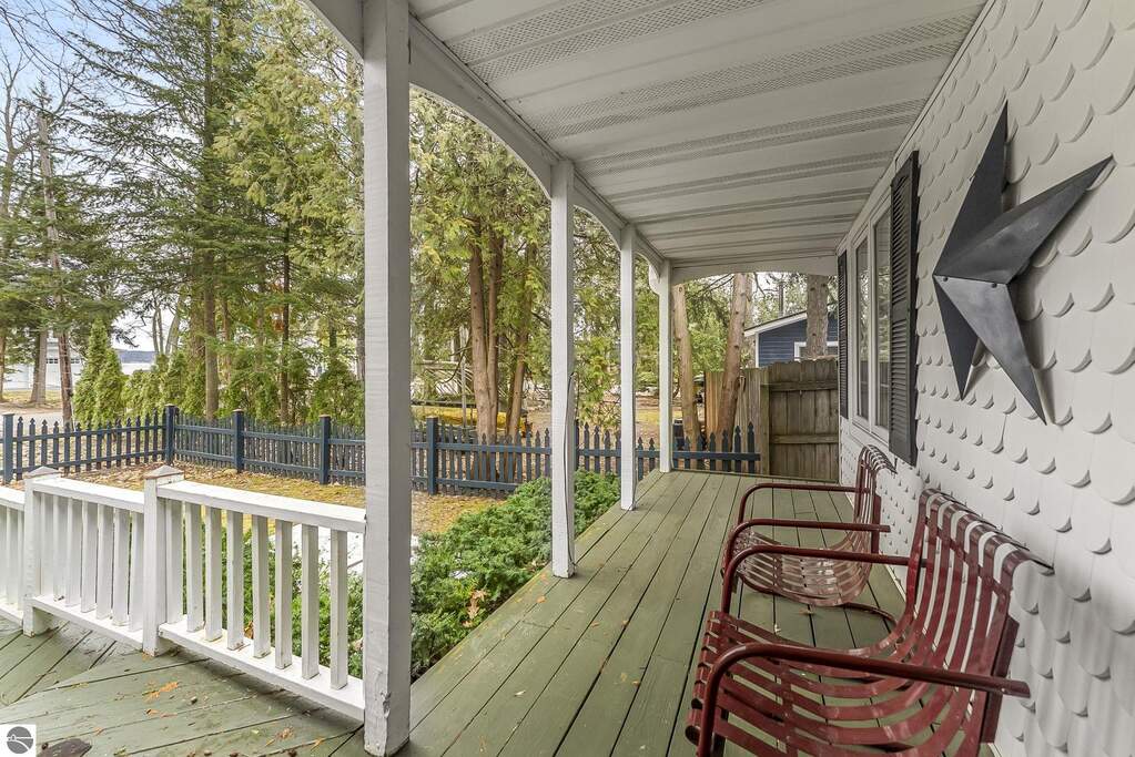 4 Bedroom Single Family Home/House's Image 36