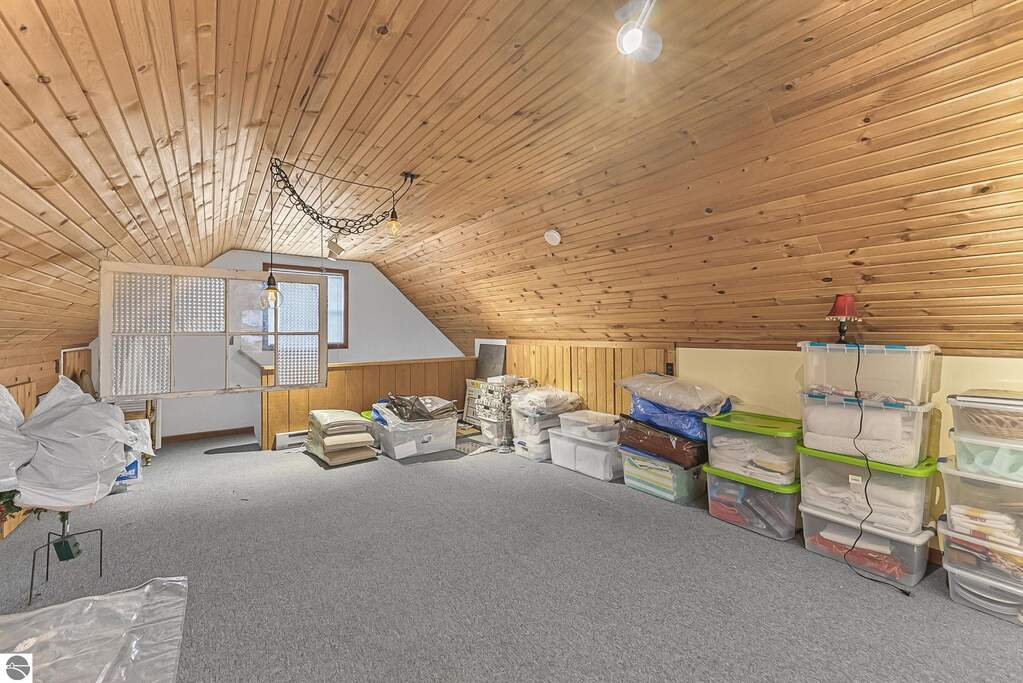 4 Bedroom Single Family Home/House's Image 38