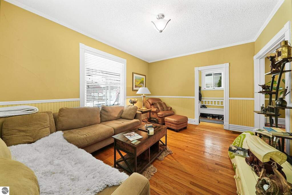 3 Bedroom Single Family Home/House's Image 7