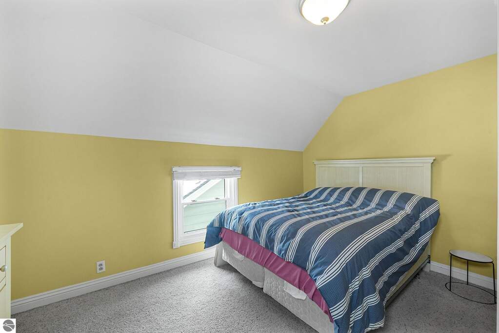 3 Bedroom Single Family Home/House's Image 9