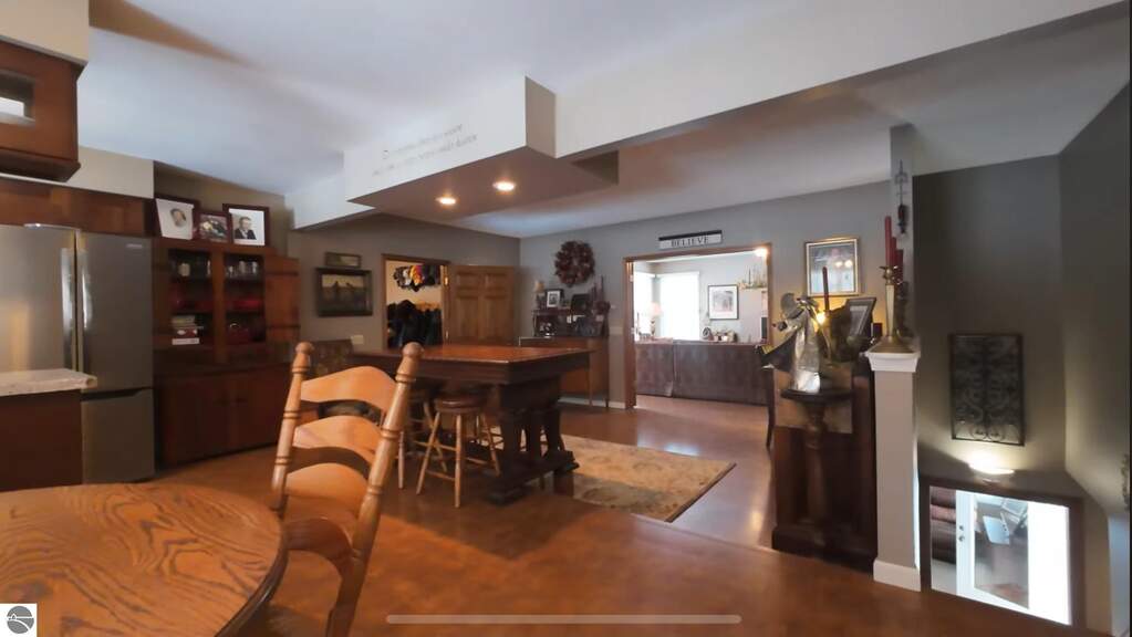 4 Bedroom Single Family Home/House's Image 7