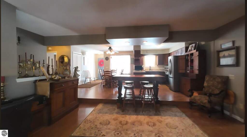 4 Bedroom Single Family Home/House's Image 10