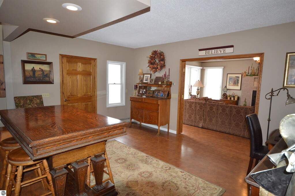 4 Bedroom Single Family Home/House's Image 11