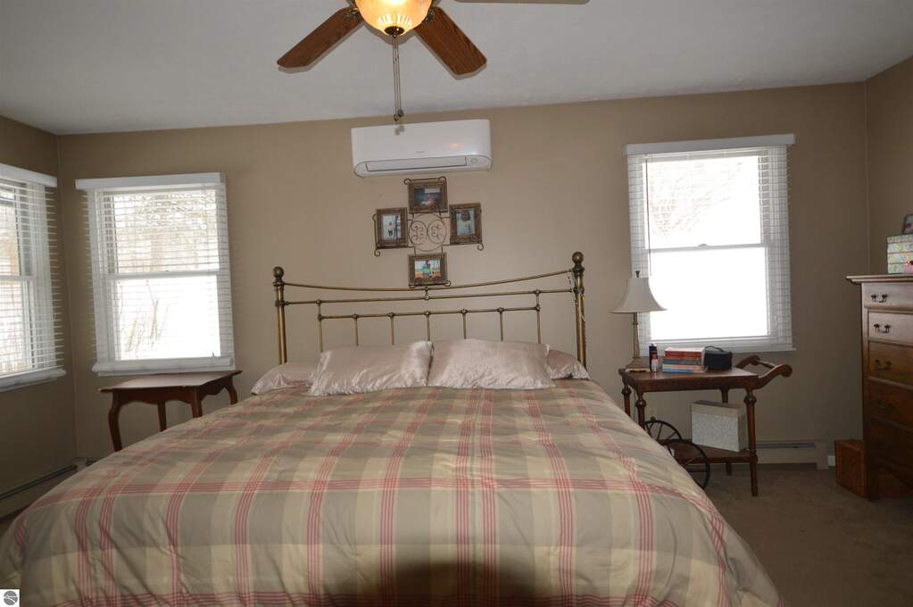4 Bedroom Single Family Home/House's Image 18