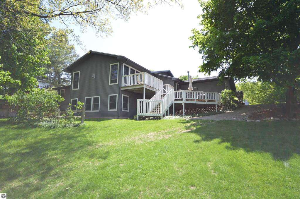 4 Bedroom Single Family Home/House's Image 25