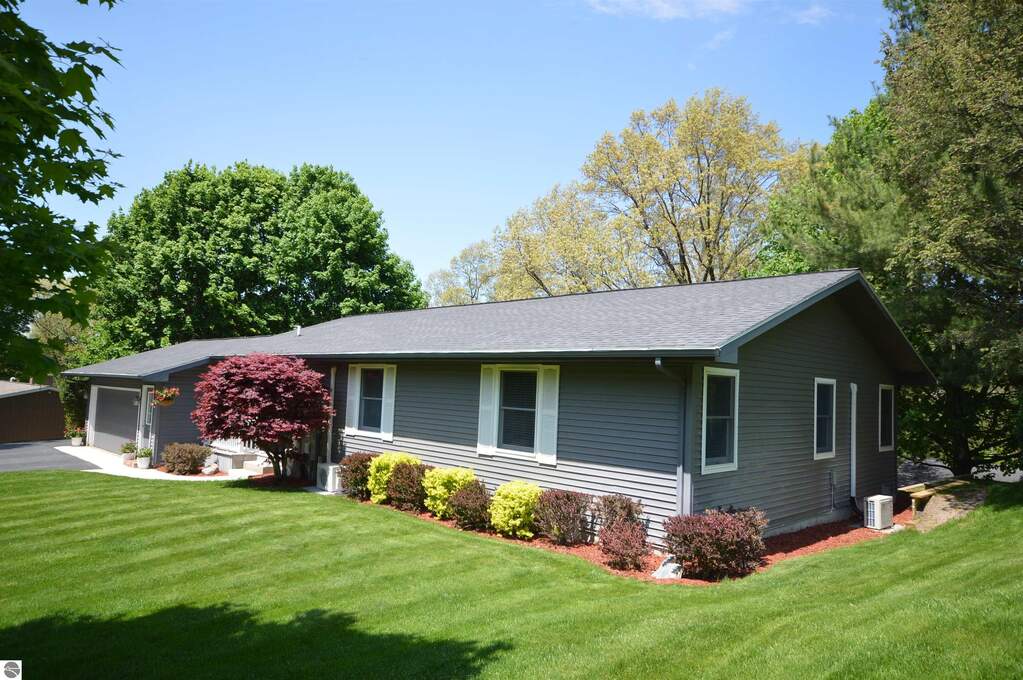 4 Bedroom Single Family Home/House's Image 30