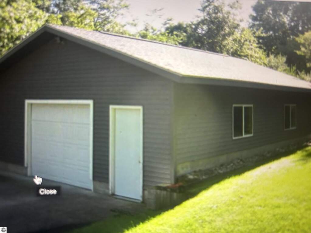 4 Bedroom Single Family Home/House's Image 33