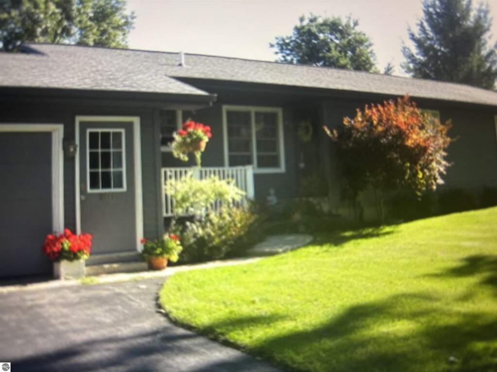 4 Bedroom Single Family Home/House's Image 34