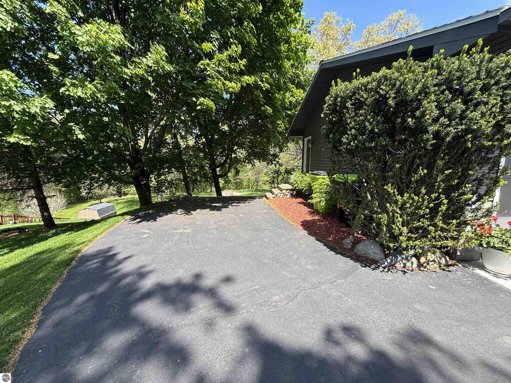 4 Bedroom Single Family Home/House's Image 37