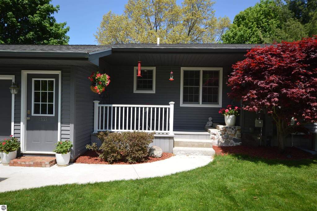4 Bedroom Single Family Home/House's Image 4