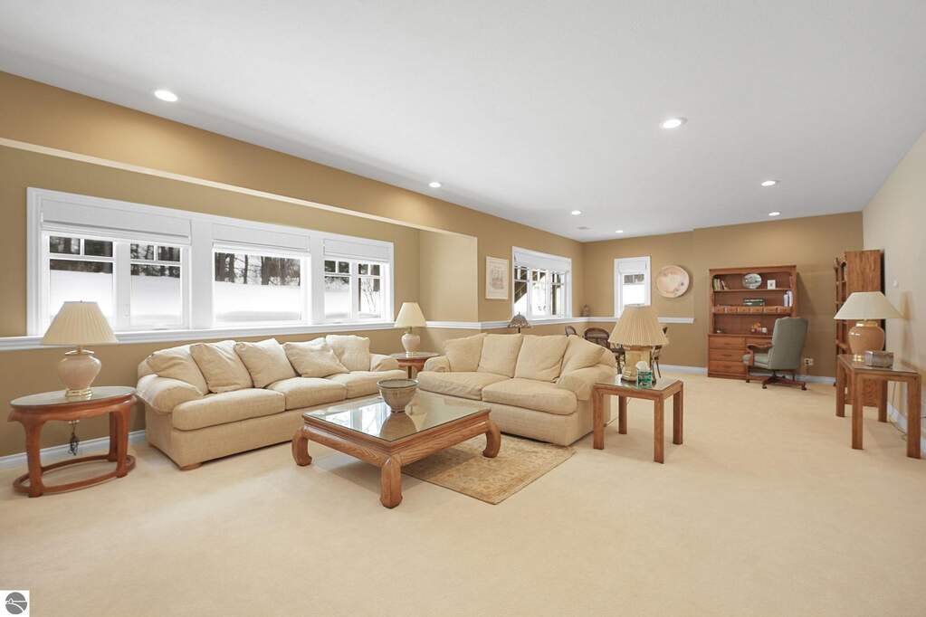 3 Bedroom Apartment/Flat's Image 38