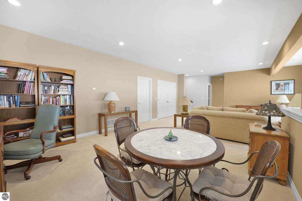 3 Bedroom Apartment/Flat's Image 41