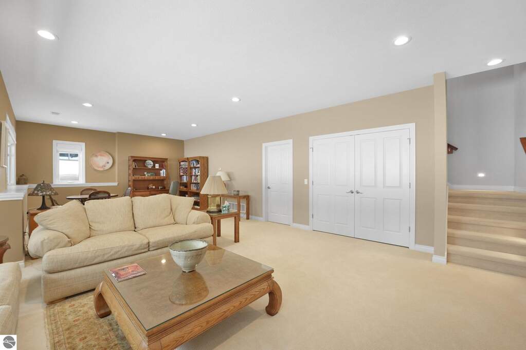 3 Bedroom Apartment/Flat's Image 43
