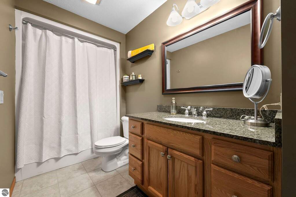 3 Bedroom Single Family Home/House's Image 10