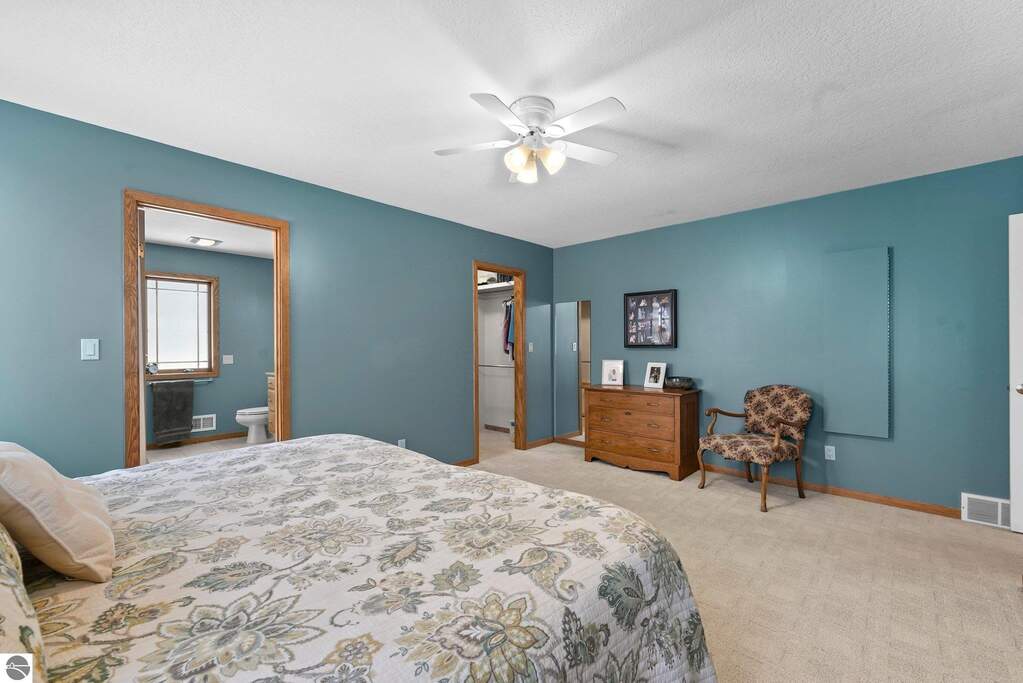3 Bedroom Single Family Home/House's Image 14